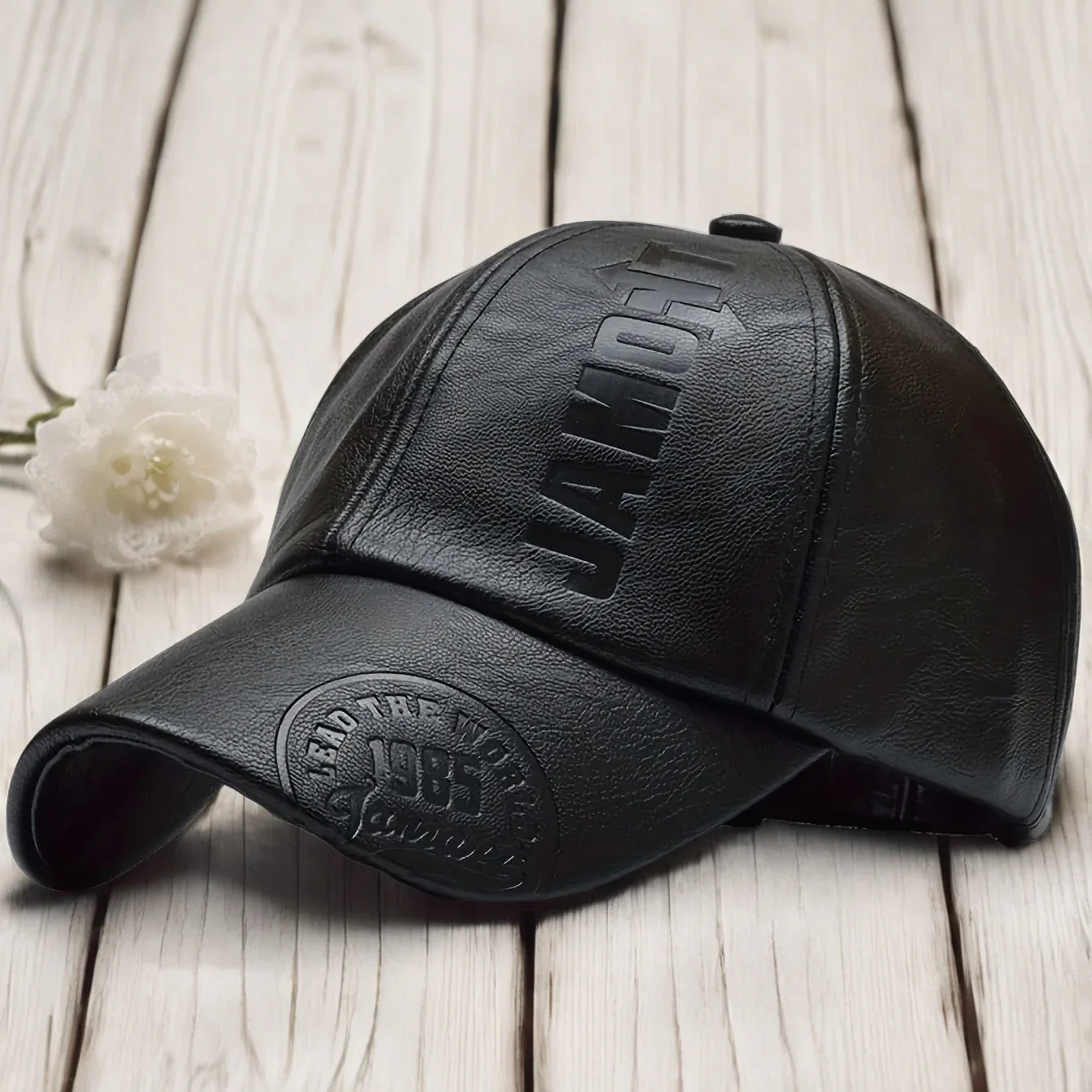 1pc Men's British PU Leather Baseball Cap Adjustable Breathable Casual Hat Spring/Summer/Autumn/Winter Hat Christmas Gift