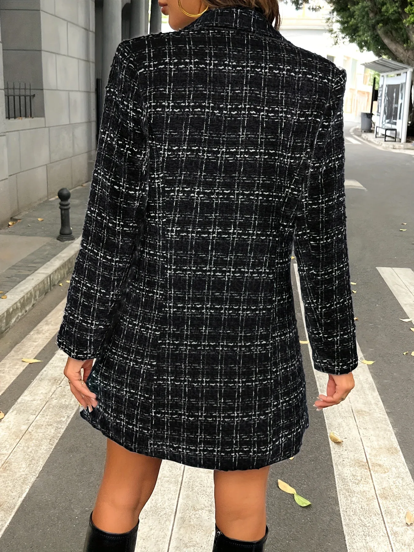 European and American Women's Versatile Plaid Metal Buckle Lapel Faux Pocket Elegant Coat - Image 4