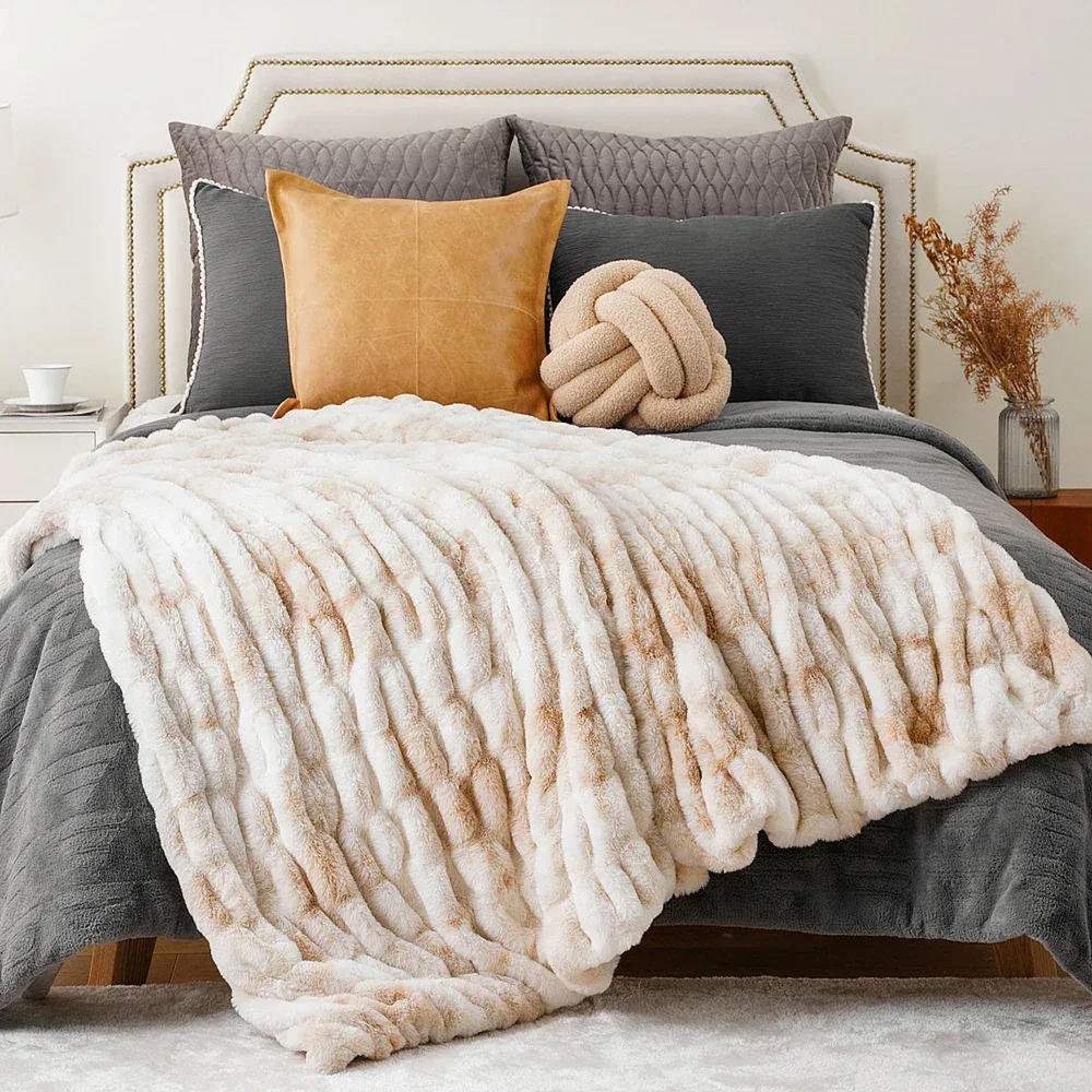 Luxury Faux Fur Throw Blanket - Image 12