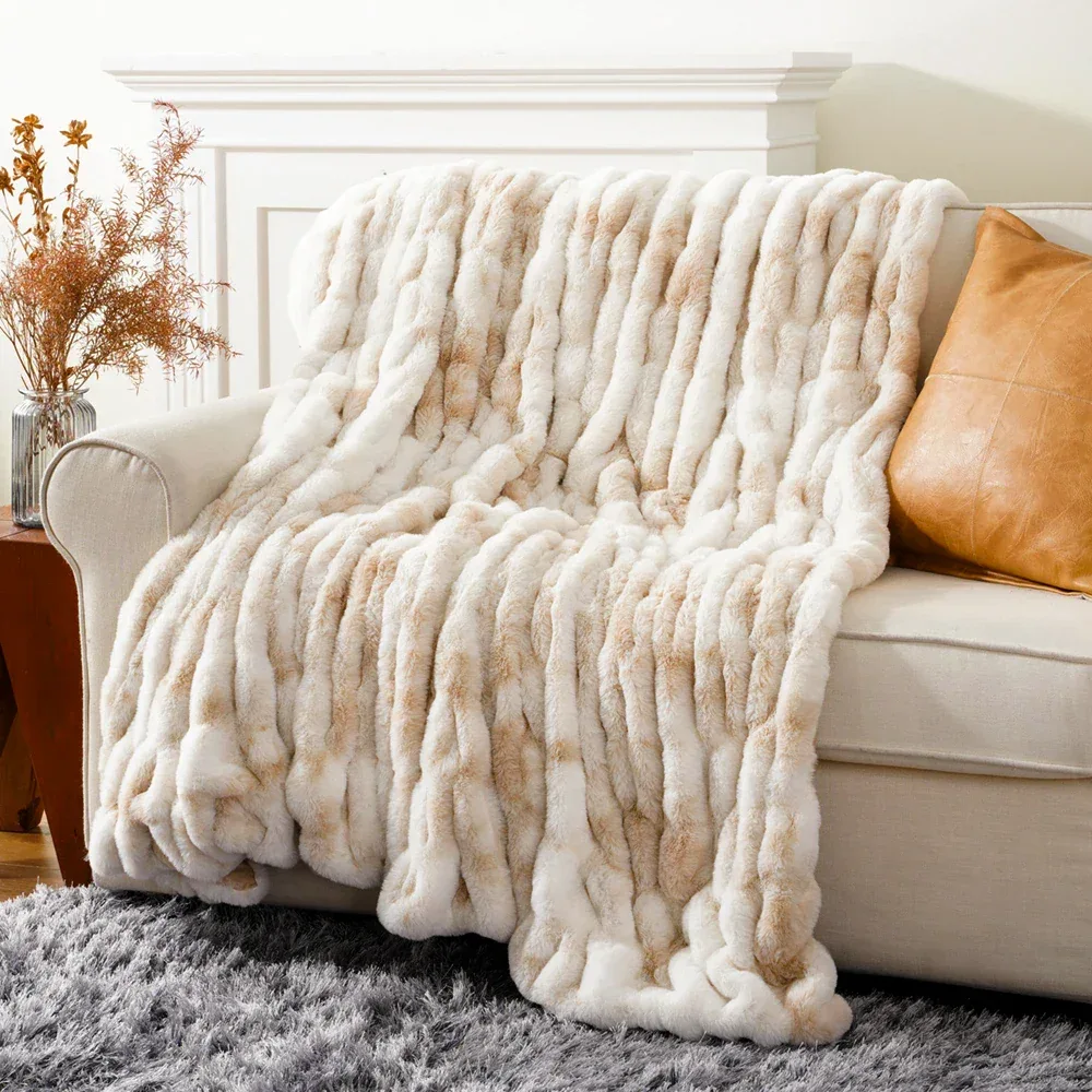 Luxury Faux Fur Throw Blanket - Image 13