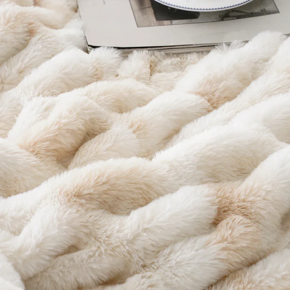 Luxury Faux Fur Throw Blanket - Image 16