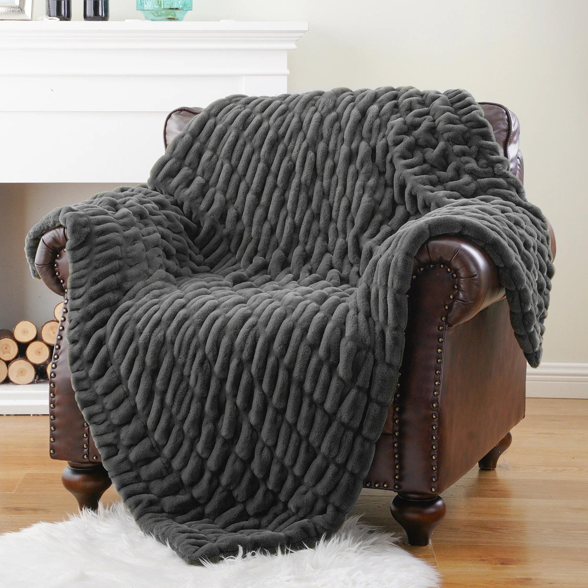 Luxury Faux Fur Throw Blanket - Image 37