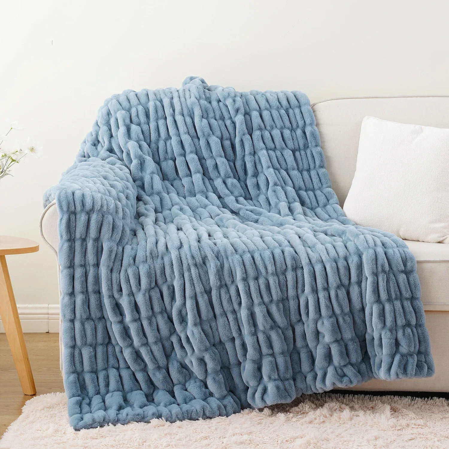 Luxury Faux Fur Throw Blanket - Image 6