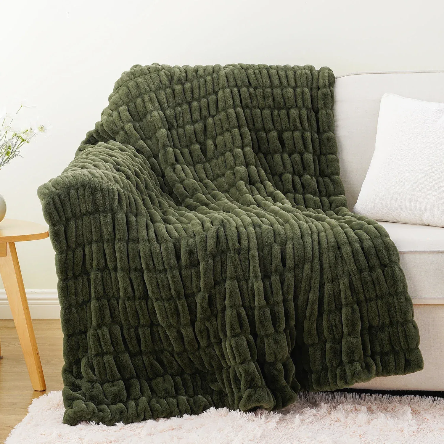 Luxury Faux Fur Throw Blanket - Image 8