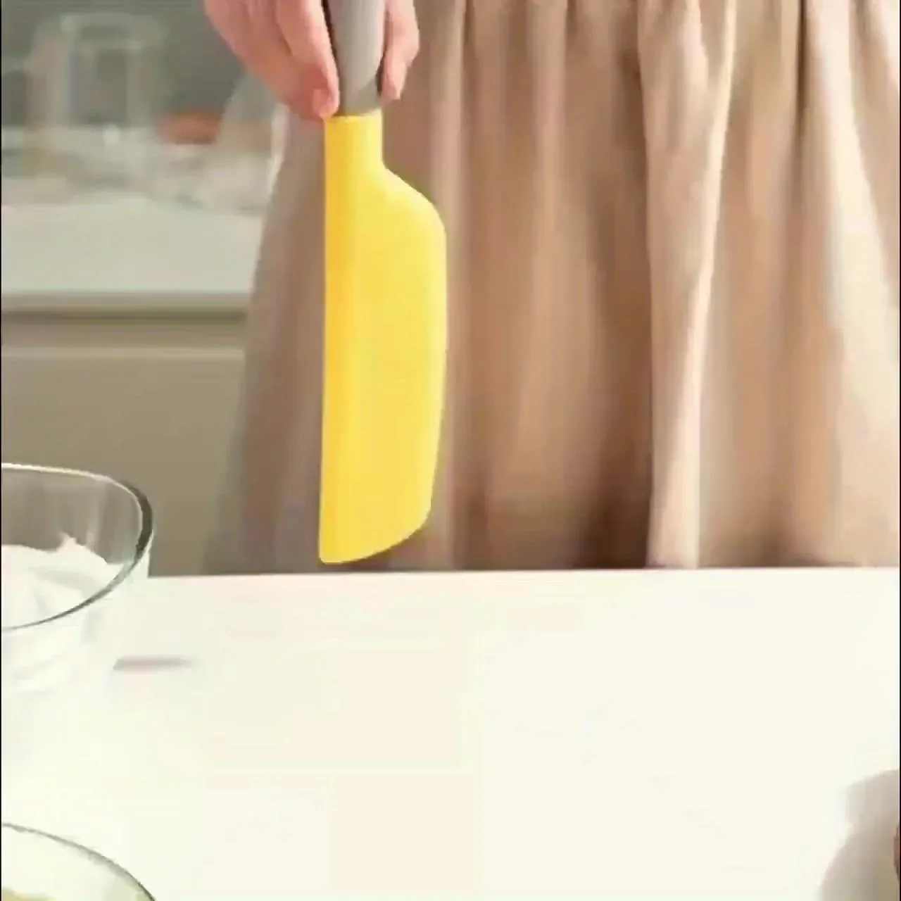 Oversized Silicone Spatula - Heat-Resistant, Non-Stick & Soft Kitchen Tool for Cooking, Baking, Mixing, Stirring & Scraping, Durable & Easy to Clean, Essential Cooking Utensil | Ergonomic Handle Design | Flexible Spatula - Image 9